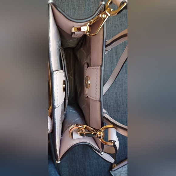 Set for Both: MK Mercer, Leather Crossbody Bag AND the Jet Set Wallet - Picture 11 of 11